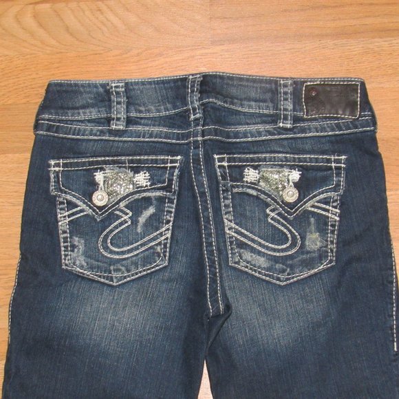 Silver "Suki Flap Capri" Jeans / Distressed and Glitter Pockets / 30 Waist - Picture 2 of 10